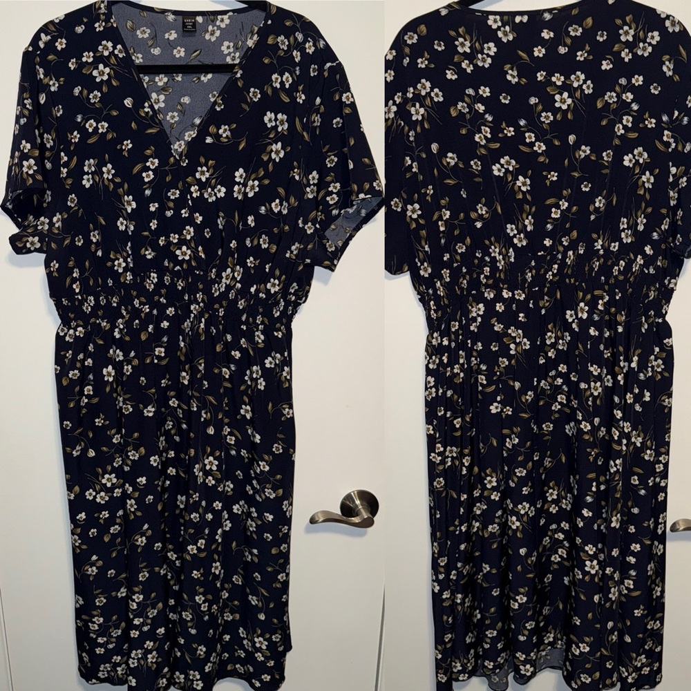 SHEINCurve Dark Blue Floral Midi Dress